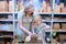 Kate Pot de fleur Étagères Toile de fond conçue par Mandy Ringe - Kate Backdrop FR