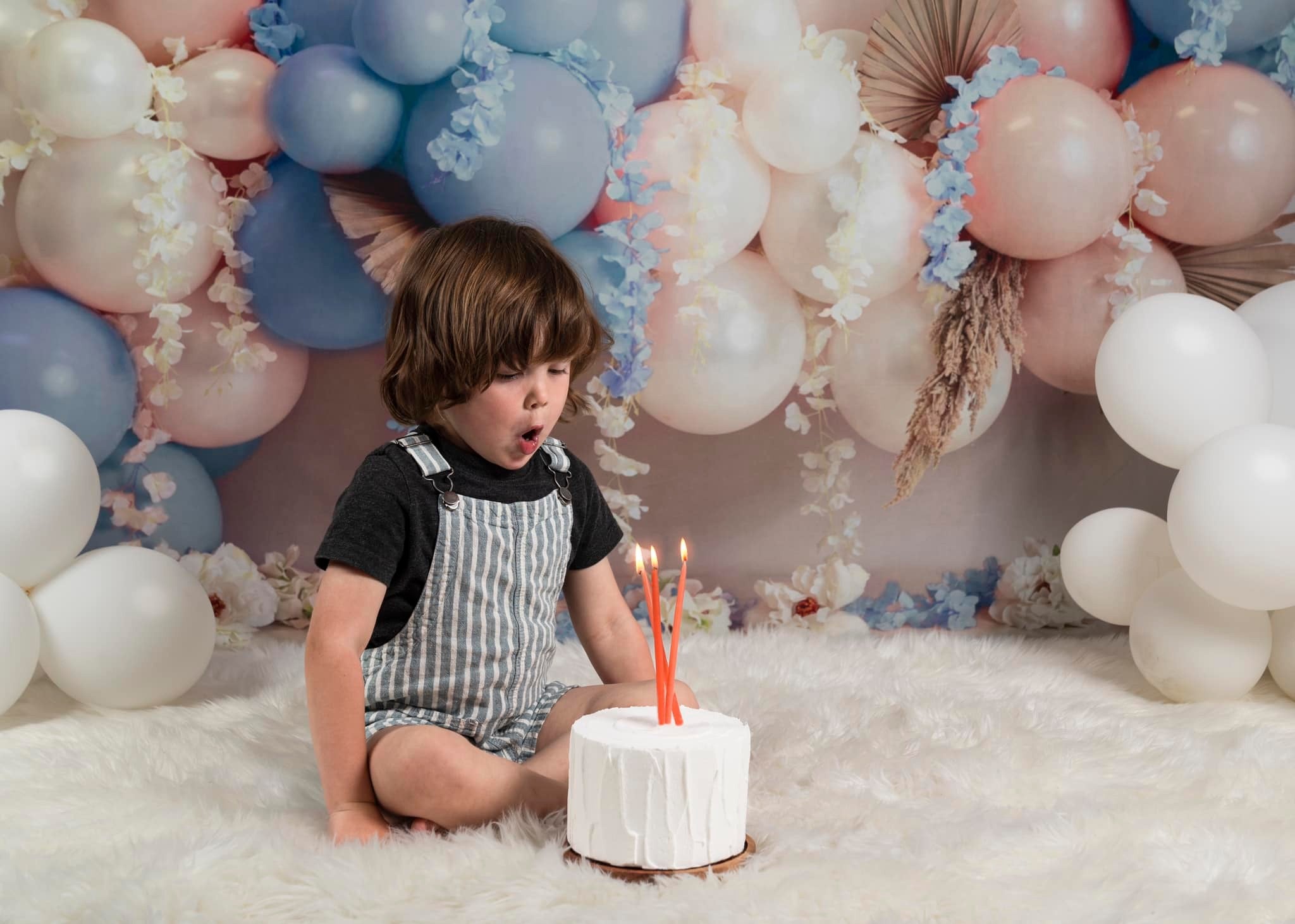 Kate Ballons Bleu Floral Anniversaire Toile de fond conçue par Megan Leigh - Kate Backdrop FR
