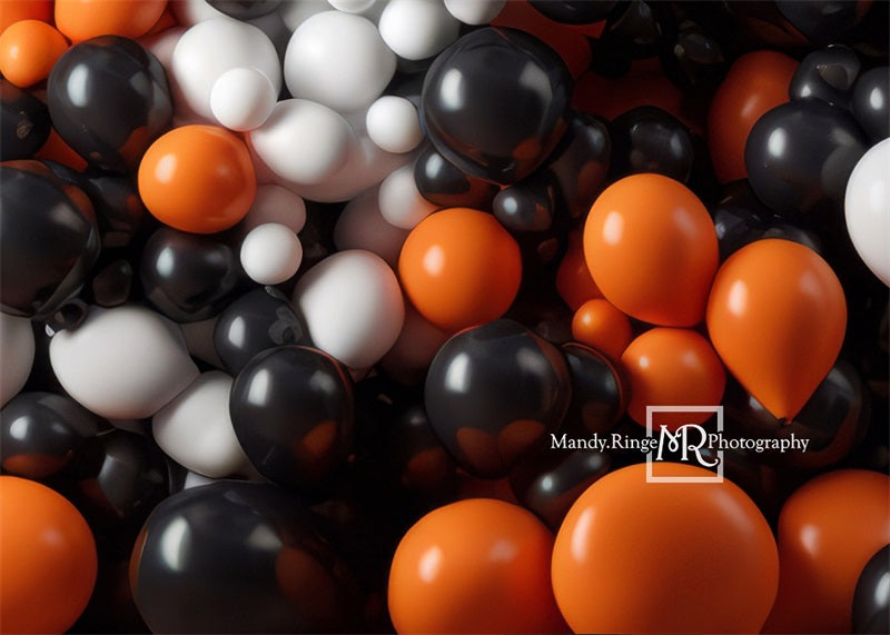 Kate Noir Orange Blanc Ballons Toile de fond conçue par Mandy Ringe