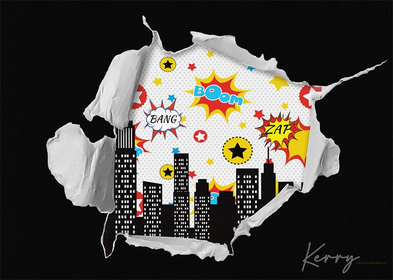Kate Super-héros Ville Bâtiment Noir Toile de fond conçue par Kerry Anderson