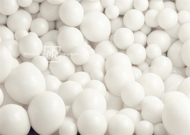 Kate Blanc Mur de Ballons Toile de fond conçue par Mandy Ringe