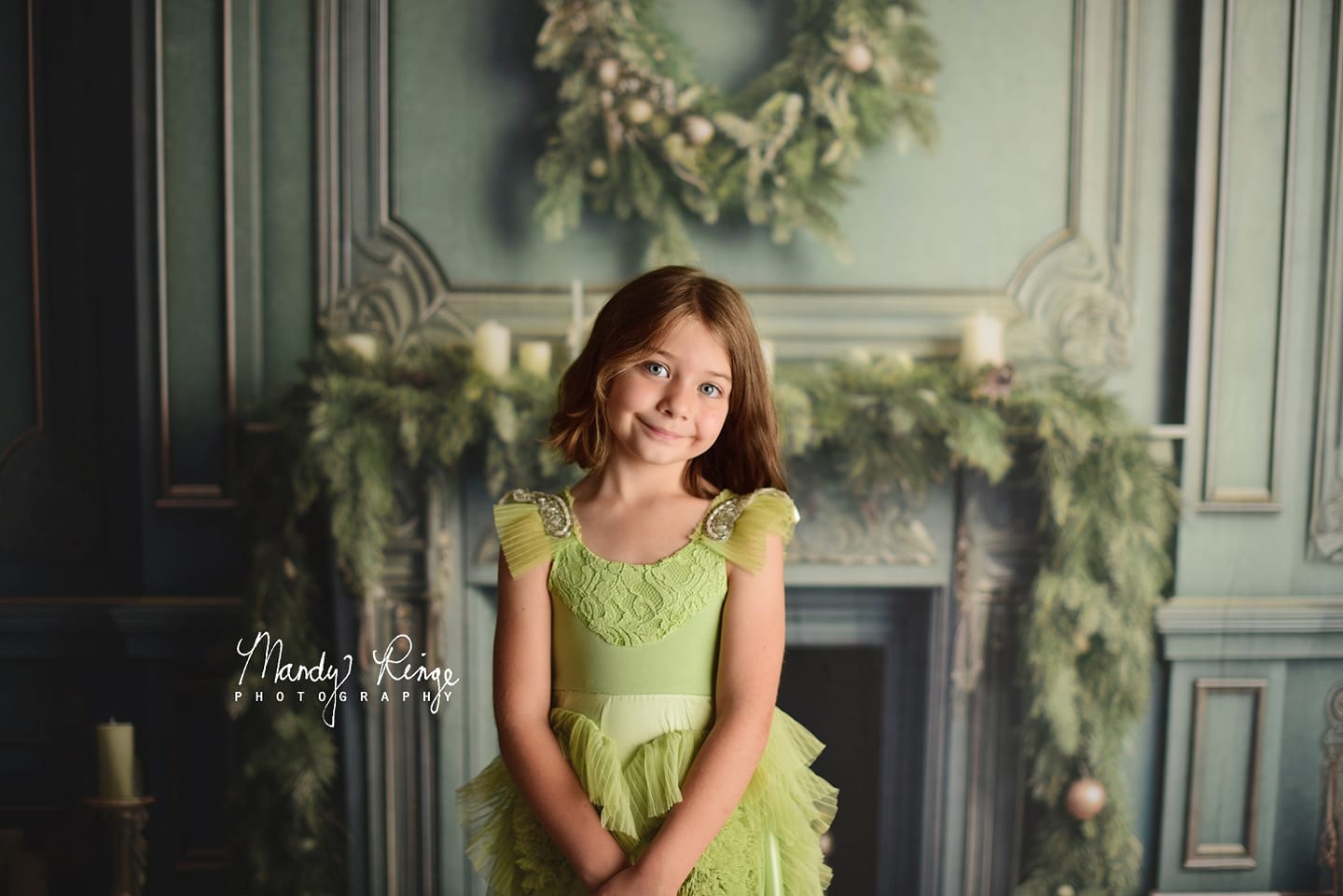 Kate Vintage Noël Cheminée Vert Toile de fond conçue par Mandy Ringe - Kate Backdrop FR