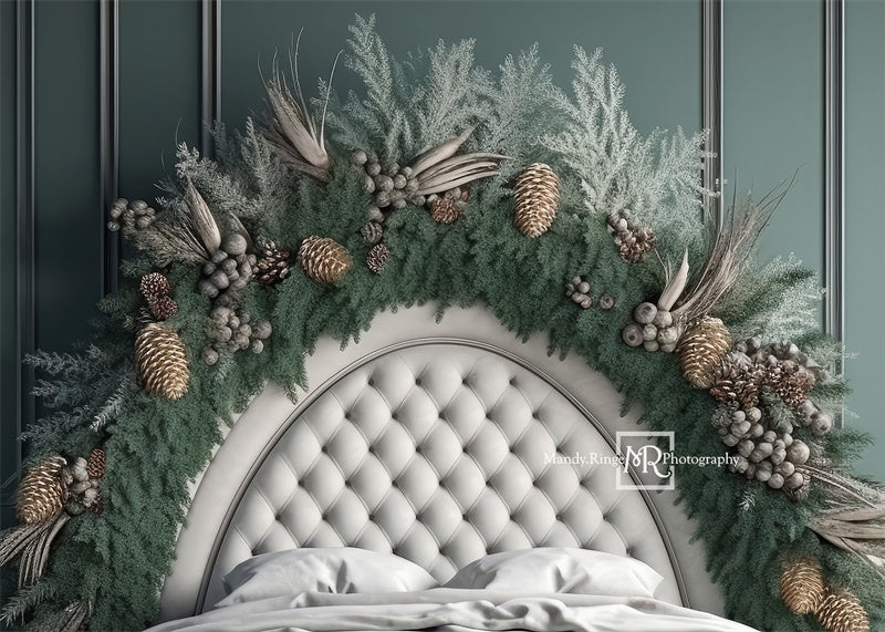 Kate Tête de lit Hiver Verdure Toile de fond conçue par Mandy Ringe