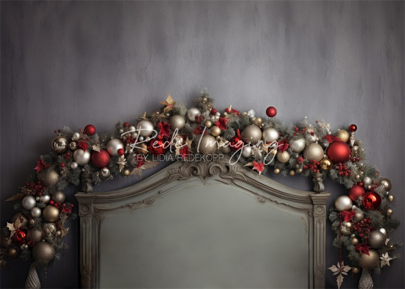 Kate Boule Or & Rouge Noël Tête de lit Toile de fond conçue par Lidia Redekopp
