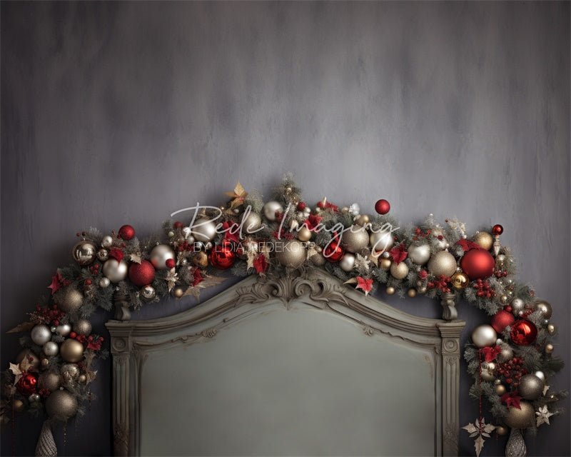 Kate Boule Or & Rouge Noël Tête de lit Toile de fond conçue par Lidia Redekopp