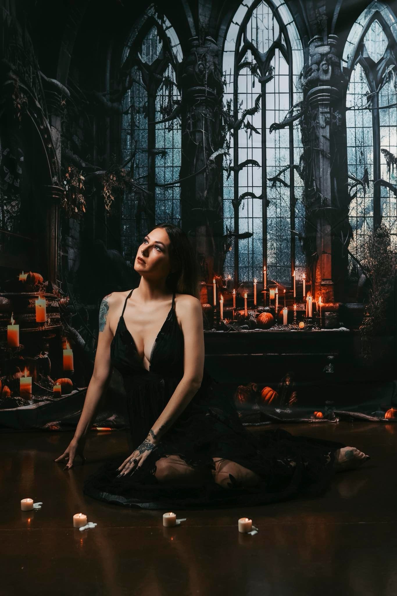 Kate Halloween Église Sombre Bougies Intérieur Toile de fond conçue par Emetselch