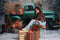 Kate Noël Cadeau Camion Vert Toile de fond conçue par Emetselch - Kate Backdrop FR