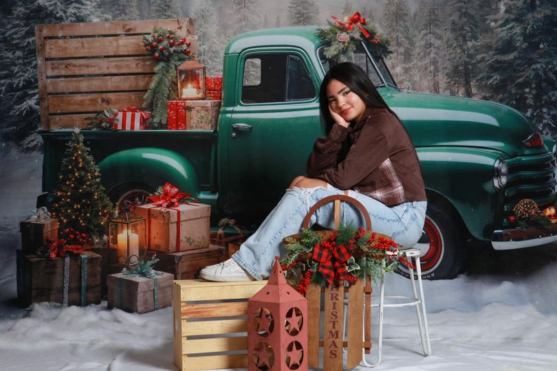 Kate Noël Cadeau Camion Vert Toile de fond conçue par Emetselch - Kate Backdrop FR