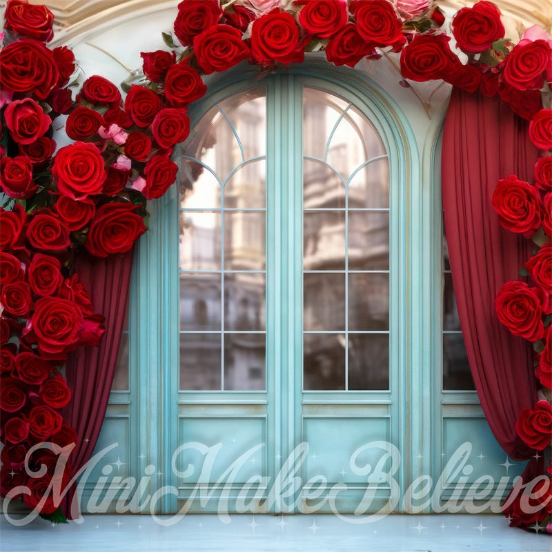 Kate Roses Rouge Porte Mur Bleu Extérieur Toile de fond conçue par Mini MakeBelieve