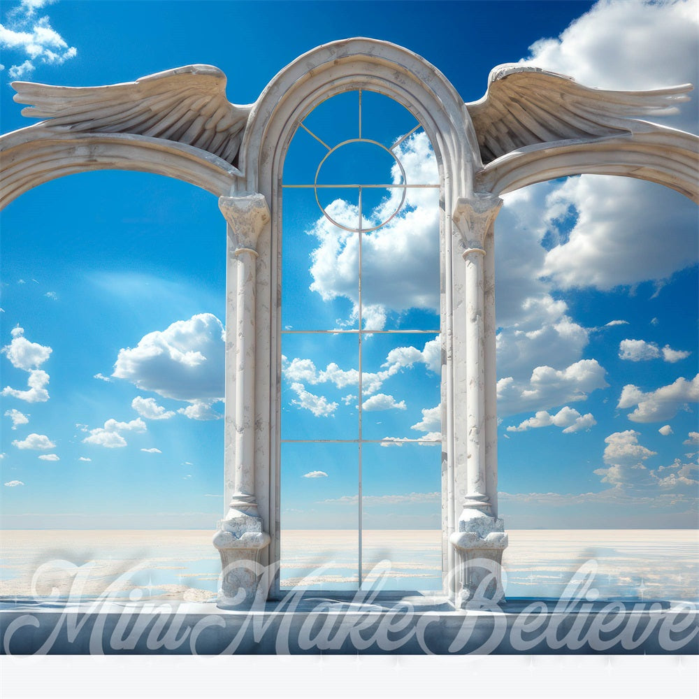Kate Porte du Paradis Ciel bleu Nuages Toile de fond conçue par Mini MakeBelieve