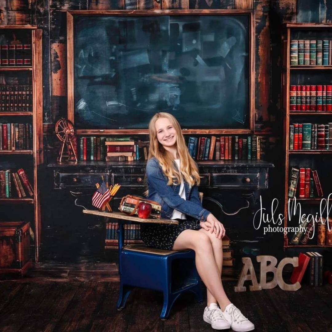 Kate Retour à l'école Tableau noir Livre Bois Toile de fond conçue par Emetselch - Kate Backdrop FR