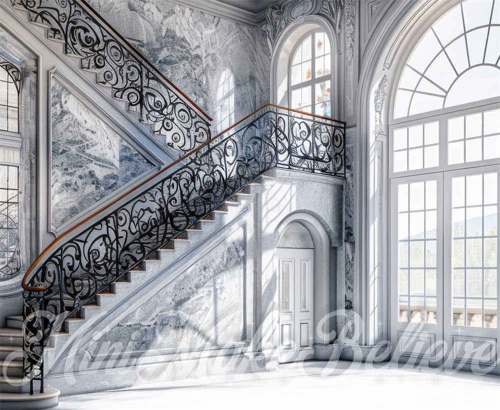 Kate Grandiose Intérieur Escalier Blanc Toile de fond conçue par Mini MakeBelieve