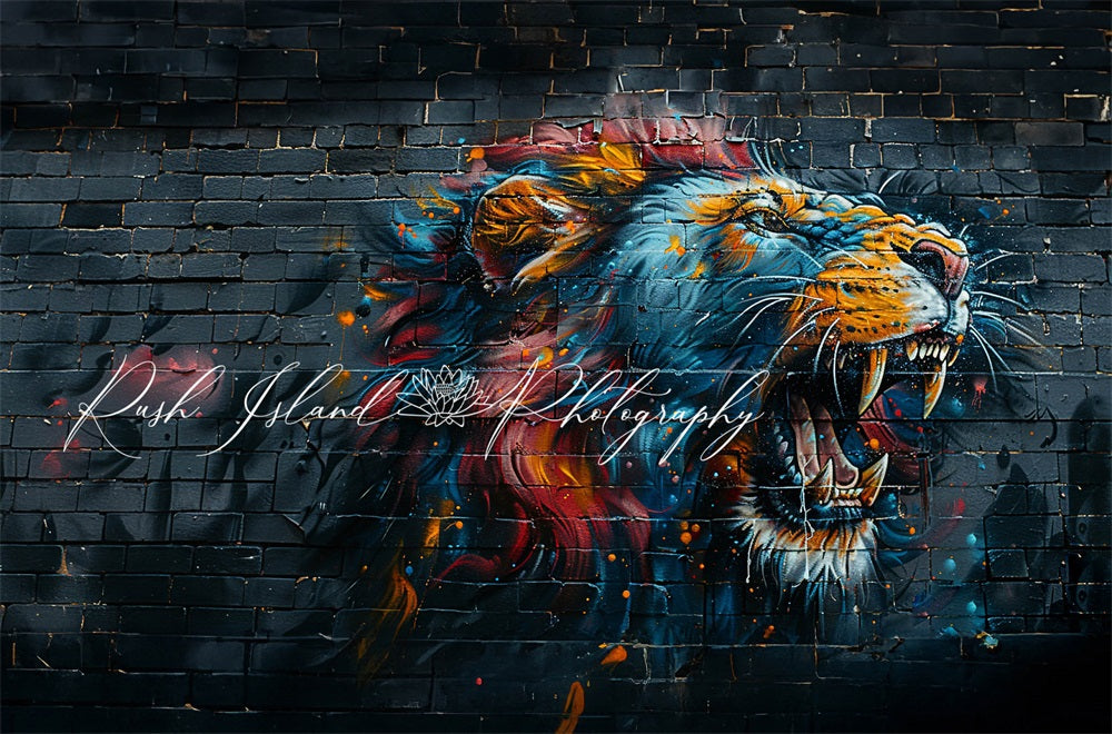 Kate Lion Féroce Graffitis Mur de briques Toile de fond conçue par Laura Bybee - Kate Backdrop FR