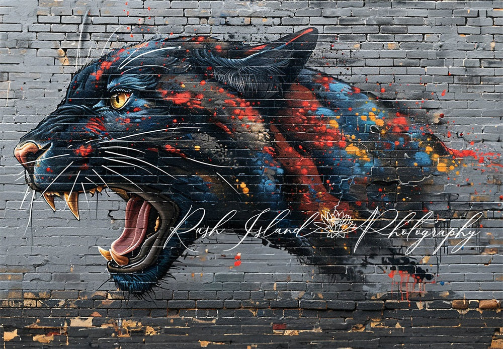 Kate Panthère noire Mur de briques Graffiti Toile de fond conçue par Laura Bybee