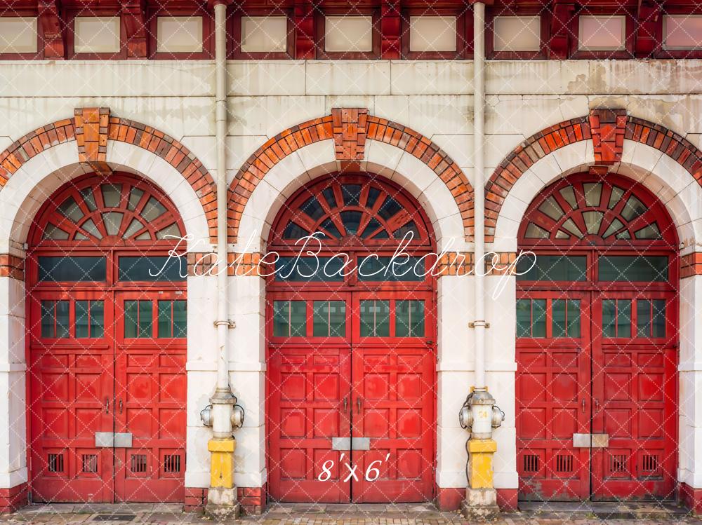 Kate Vintage Porte Rouge Caserne de pompiers Toile de fond conçue par Emetselch