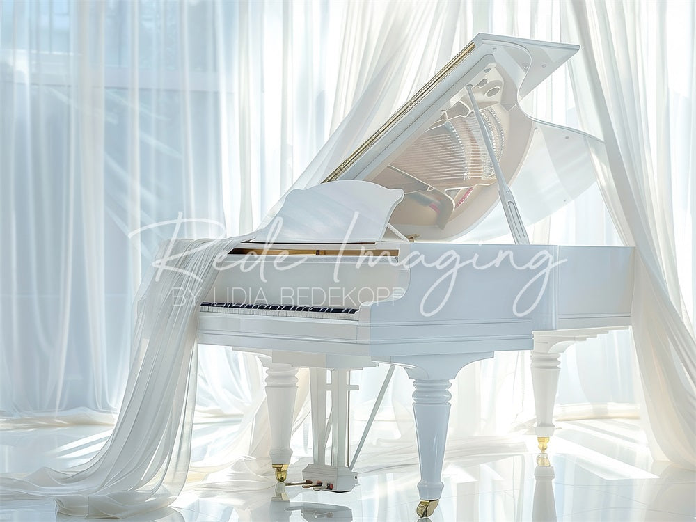Kate Piano Blanc Rideaux Élégant Toile de fond conçue par Lidia Redekopp