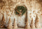 Kate Boho Beige Arche Sapin de Noël Couronne Toile de fond conçue par Mini MakeBelieve - Kate Backdrop FR