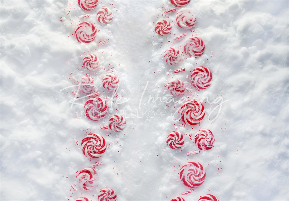 Kate Bonbon Rouge Chemin Blanc Neige Sol Toile de fond conçue par Lidia Redekopp - Kate Backdrop FR