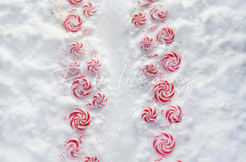 Kate Bonbon Rouge Chemin Blanc Neige Sol Toile de fond conçue par Lidia Redekopp - Kate Backdrop FR