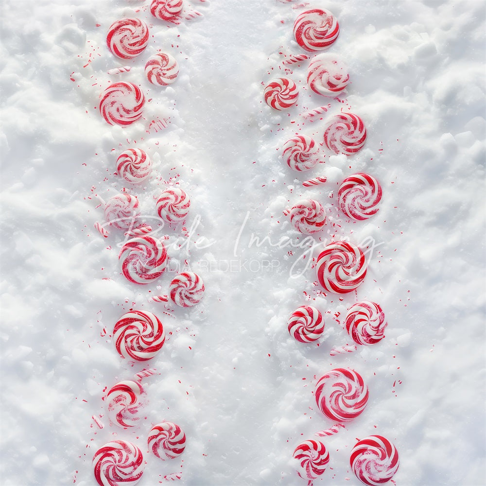 Kate Bonbon Rouge Chemin Blanc Neige Sol Toile de fond conçue par Lidia Redekopp - Kate Backdrop FR