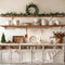 Kate Noël Cuisine Armoire Blanc Vaisselle Toile de fond conçue par Emetselch - Kate Backdrop FR