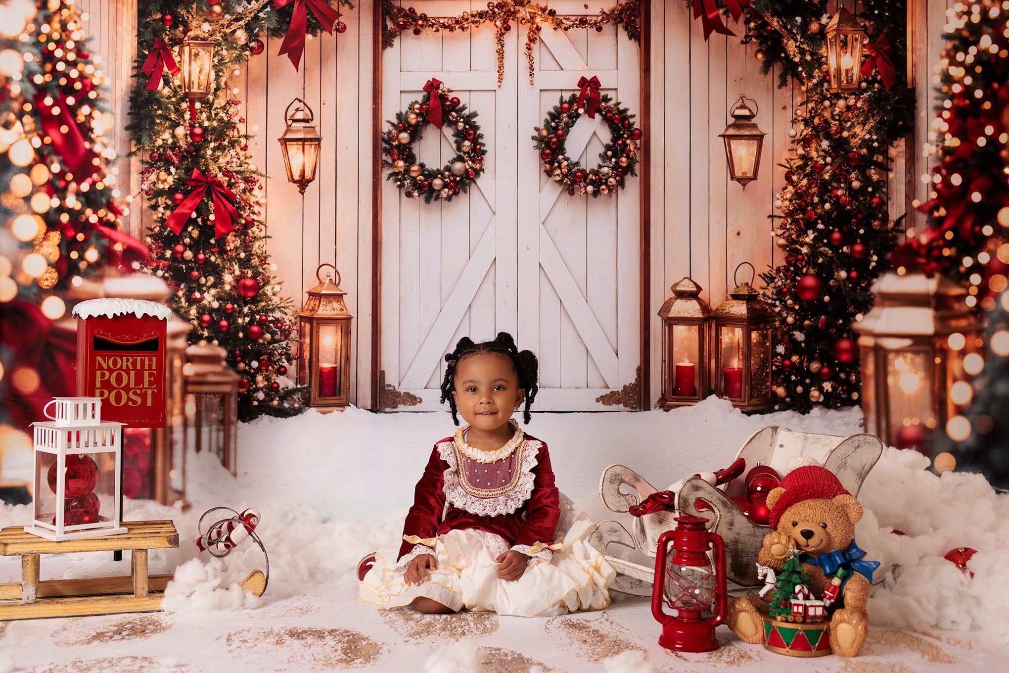 Kate Sapin de Noël Blanc Grange Porte Lumières Toile de fond conçue par Emetselch