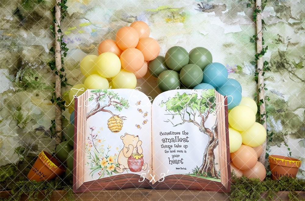 PROMO Kate Livre d'histoire Ballons Forêt Anniversaire Toile de fond conçue par Megan Leigh - Kate Backdrop FR