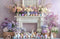 Kate Pâques Lapin Œufs Fleurs Cheminée Violet Toile de fond conçue par Emetselch - Kate Backdrop FR