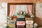 Kate Voyages Valises Fleur Mur de briques Toile de fond conçue par Patty Roberts - Kate Backdrop FR