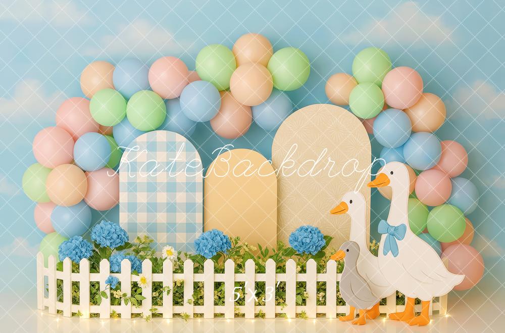 Kate Anniversaire Jardin Oies Pastel Ballons Toile de fond conçue par Patty Roberts - Kate Backdrop FR