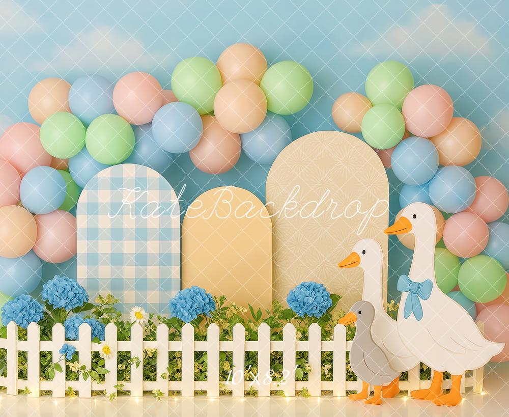 Kate Anniversaire Jardin Oies Pastel Ballons Toile de fond conçue par Patty Roberts - Kate Backdrop FR