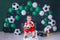Kate Anniversaire Football Ballon Vert Toile de fond conçue par Patty Roberts