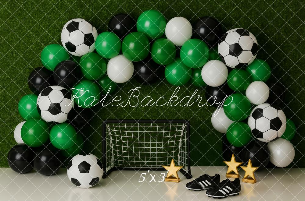 Kate Anniversaire Football Ballon Vert Toile de fond conçue par Patty Roberts