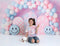 Kate Anniversaire Sourire Ballon Arche Rose Toile de fond conçu par Ashley Paul - Kate Backdrop FR