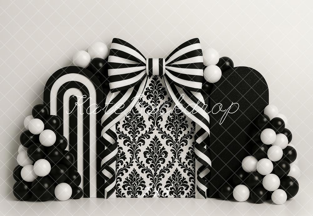 Kate Anniversaire Noir Blanc Nœud Ballons Toile de fond conçu par Ashley Paul - Kate Backdrop FR