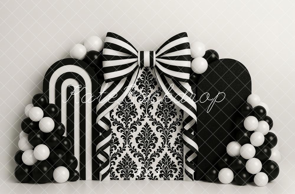 Kate Anniversaire Noir Blanc Nœud Ballons Toile de fond conçu par Ashley Paul - Kate Backdrop FR