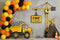 Kate 1er anniversaire Construction Camion Grue Toile de fond conçue par Patty Roberts - Kate Backdrop FR