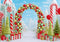 Kate Noël Bonbons Arche Ruelle Neige Toile de fond conçue par Patty Roberts - Kate Backdrop FR