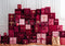 Kate Noël Cadeaux Rouge Mur Rétro Toile de fond conçue par Patty Roberts - Kate Backdrop FR