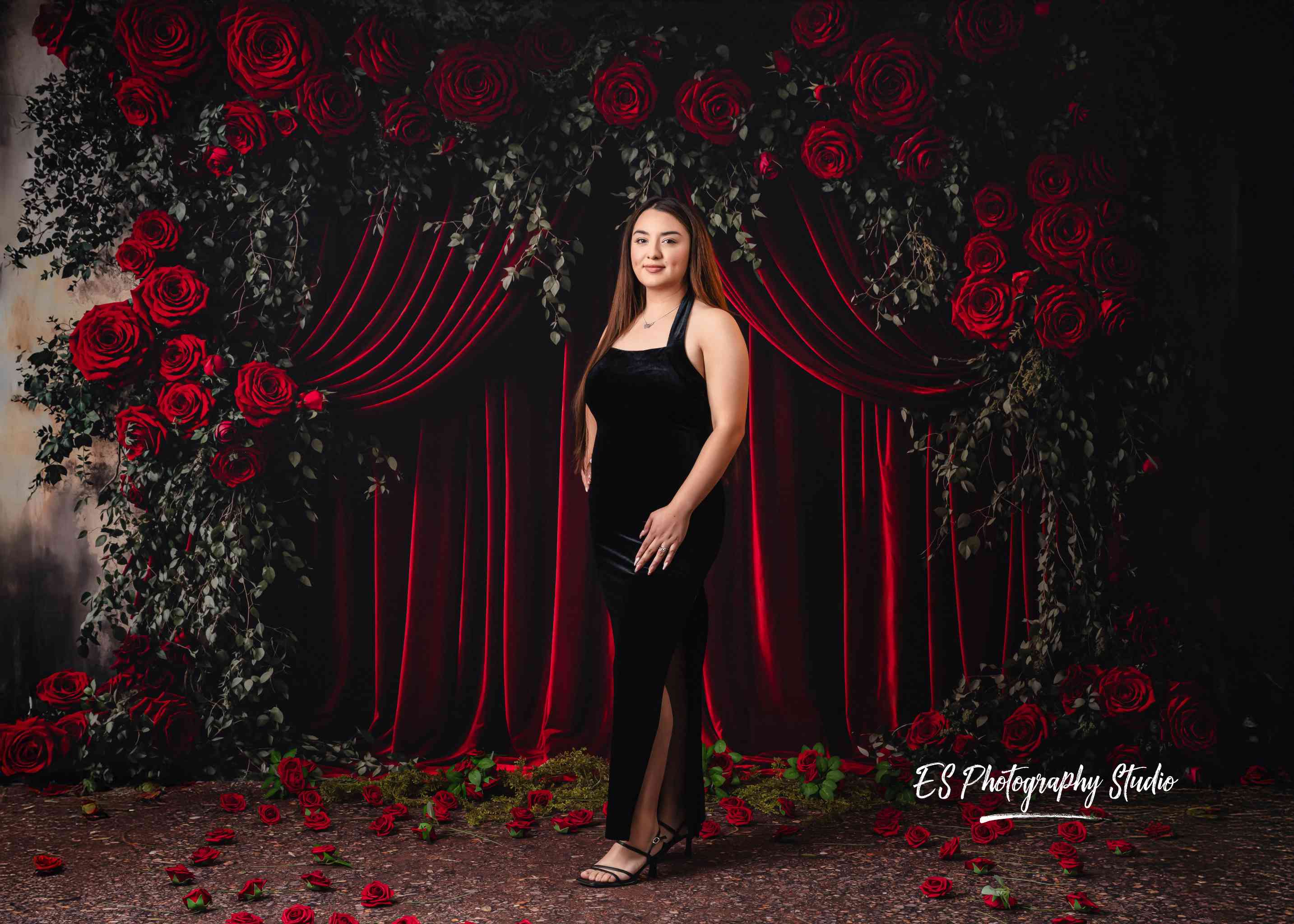 Kate Saint Valentin Rouge Rideau Roses Toile de fond conçue par Emetselch