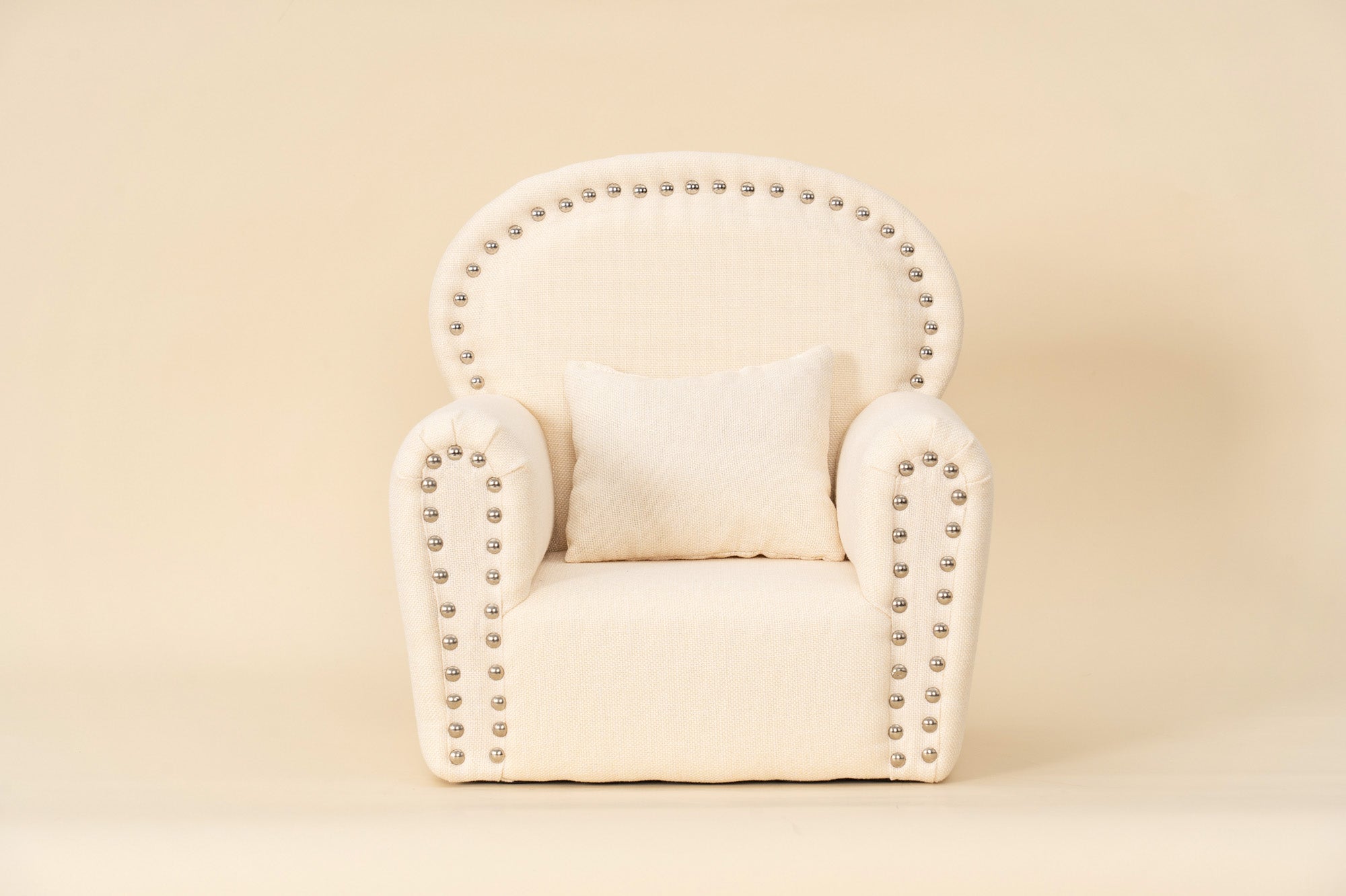 Kate Beige Mini Fauteuil en tissu avec Rivet Nouveau-né Accessoires de Photographie