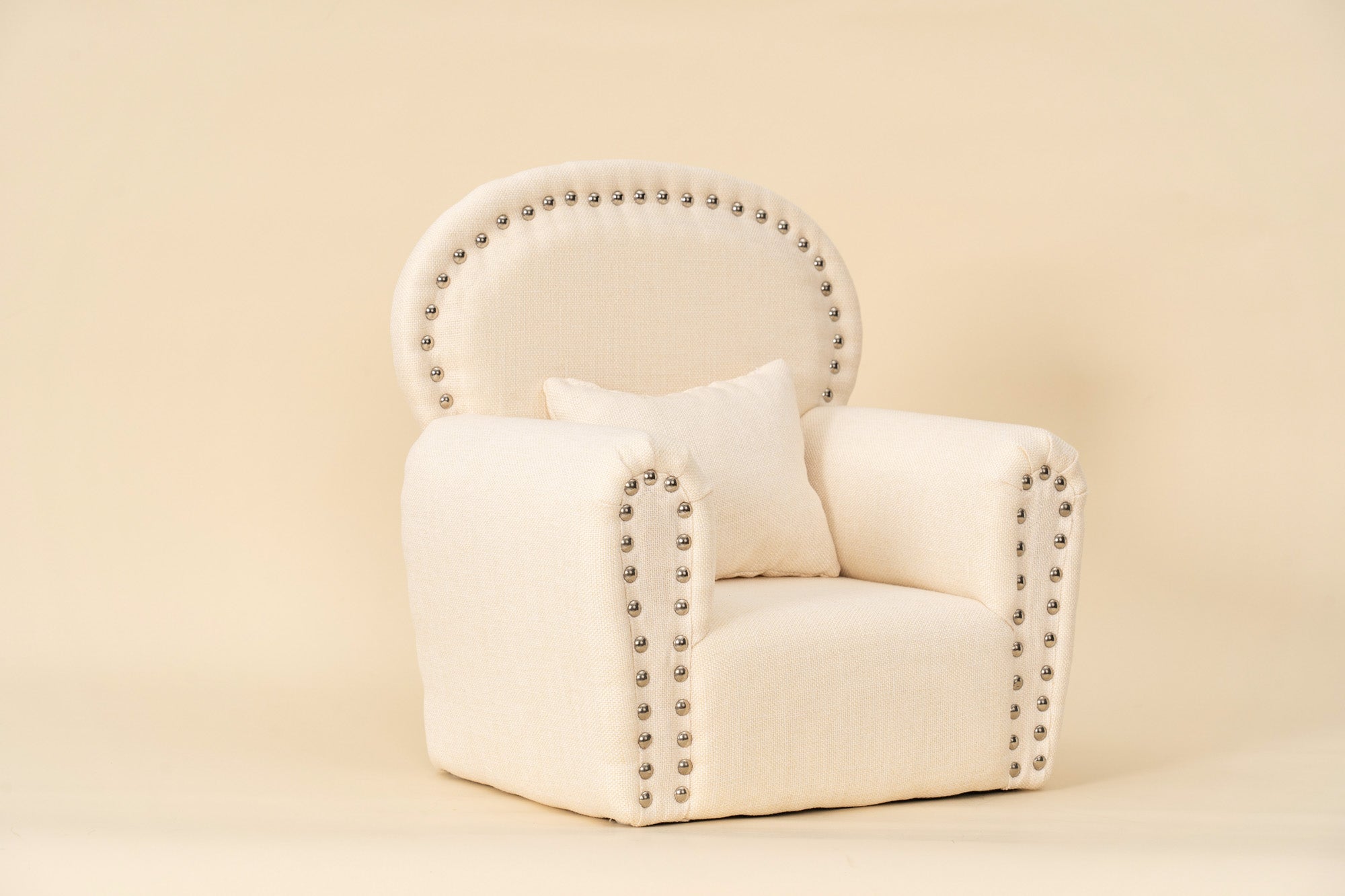 Kate Beige Mini Fauteuil en tissu avec Rivet Nouveau-né Accessoires de Photographie