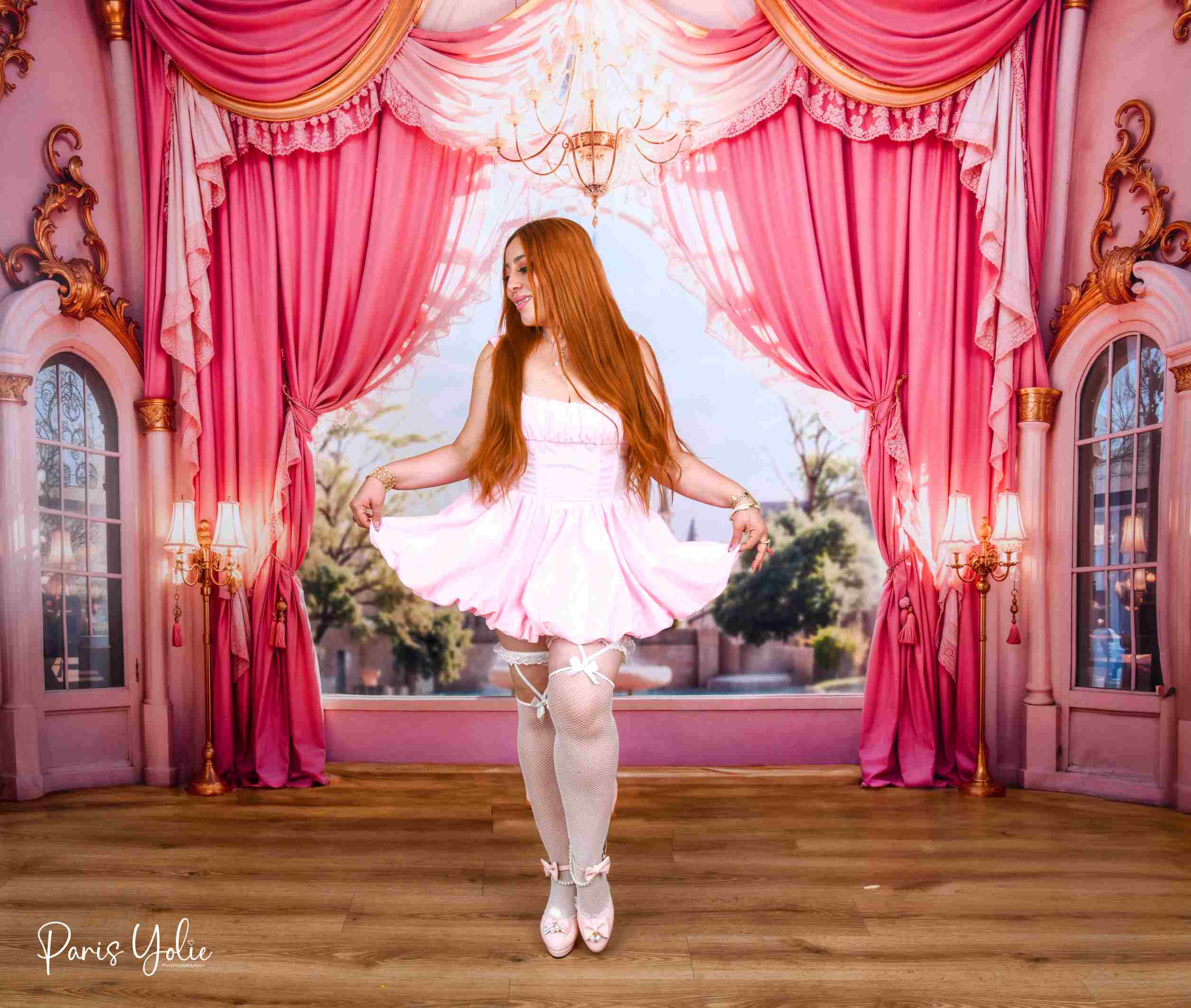 Kate Château Rose Rideaux Fenêtre Princesse Toile de fond en Laine conçue par Emetselch - Kate Backdrop FR