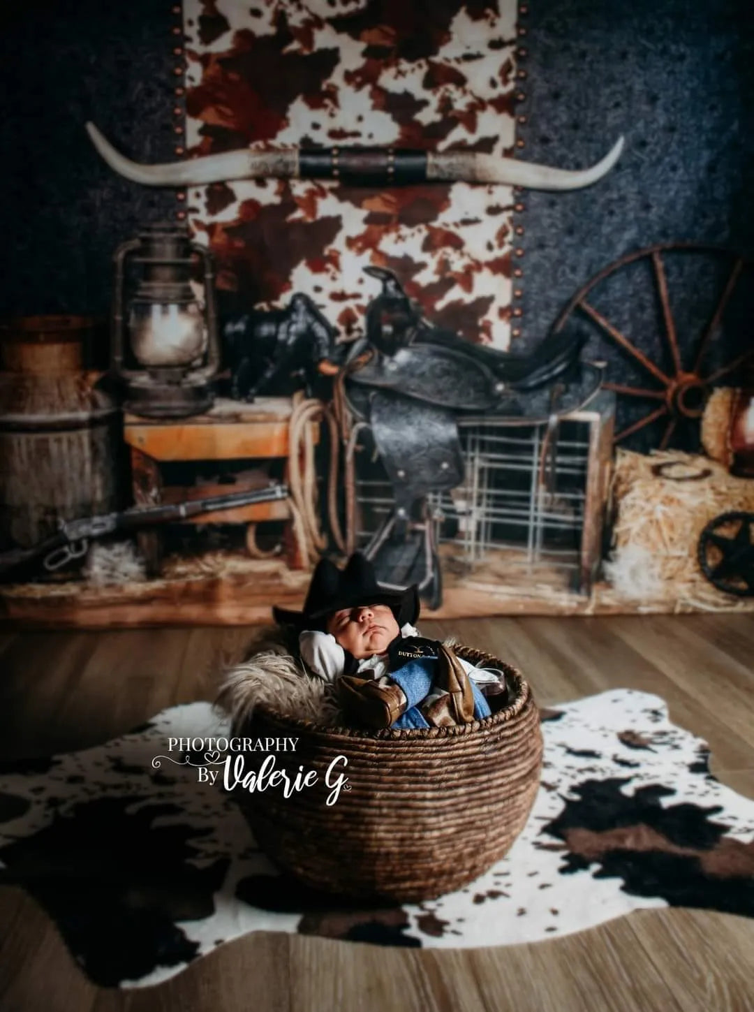 Kate Anniversaire Cow-boy Ouest Toile de fond en Laine conçue par Arica Kirby