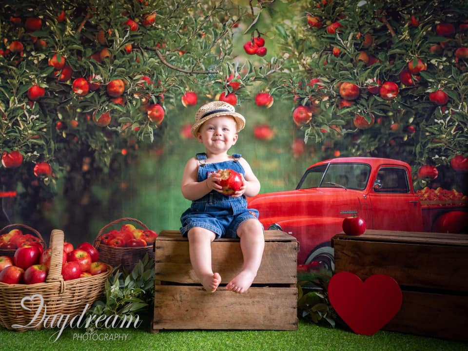 Kate Verger de pommes Rouge Camion Toile de fond conçue par Rosabell Photographie - Kate Backdrop FR