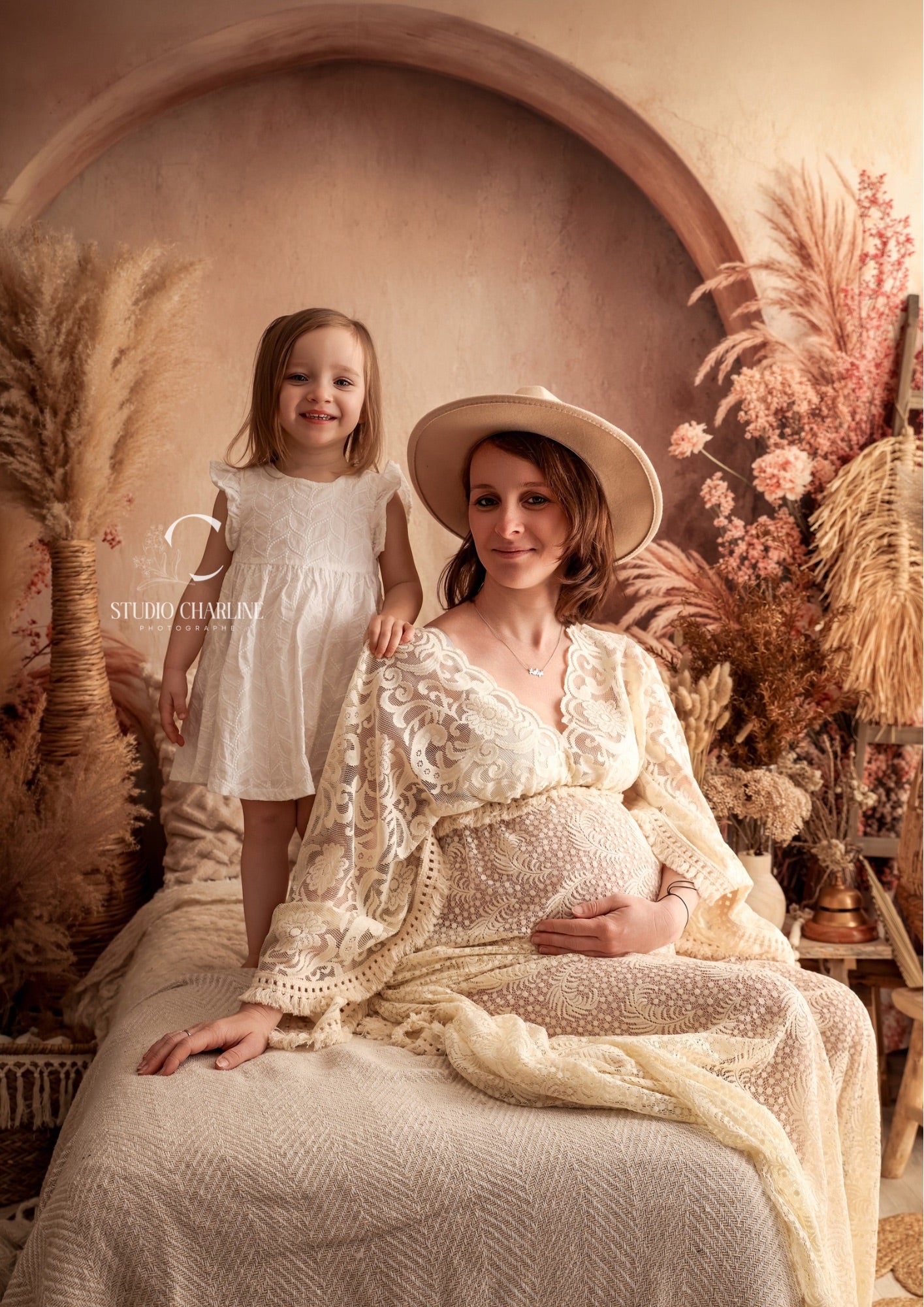 Kate Bohème Fleurs Arche Beige Toile de fond en Laine conçue par Emetselch - Kate Backdrop FR