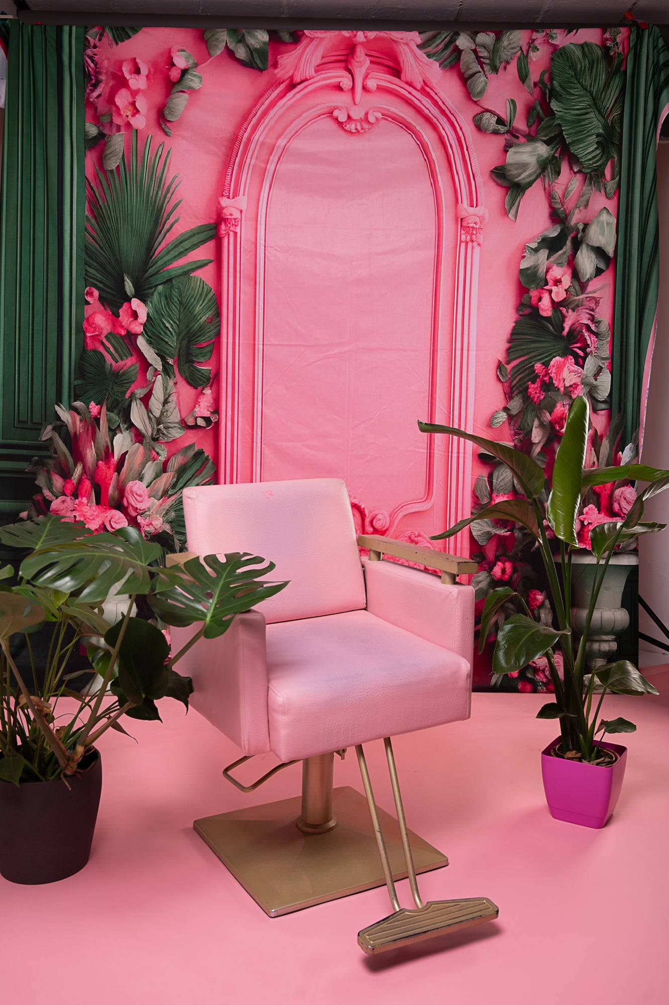 Kate Mur Tropical Plante Poupée Toile de fond conçu par Ashley Paul - Kate Backdrop FR