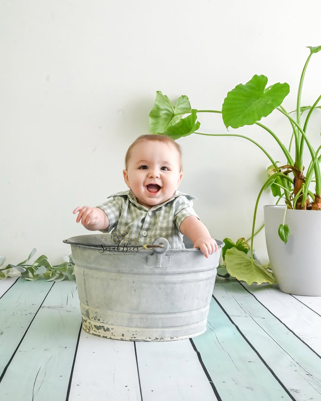 Kate Vert menthe Blanc Bois Tapis de sol en Caoutchouc conçue par Mini MakeBelieve - Kate Backdrop FR
