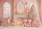 Kate Sapin de Noël Rose Cadeaux Cheminée Toile de fond conçue par Ashley Paul - Kate Backdrop FR