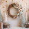 Kate Forêt Couronne Fleurs Pastel Toile de fond conçue par Patty Roberts - Kate Backdrop FR